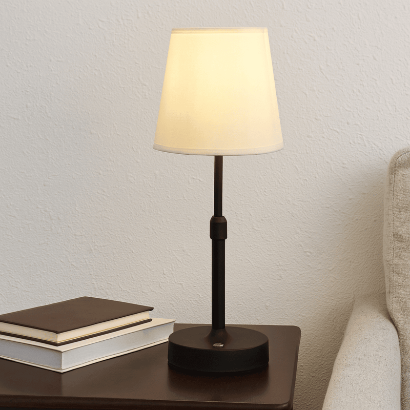 Rechargeable table lamp