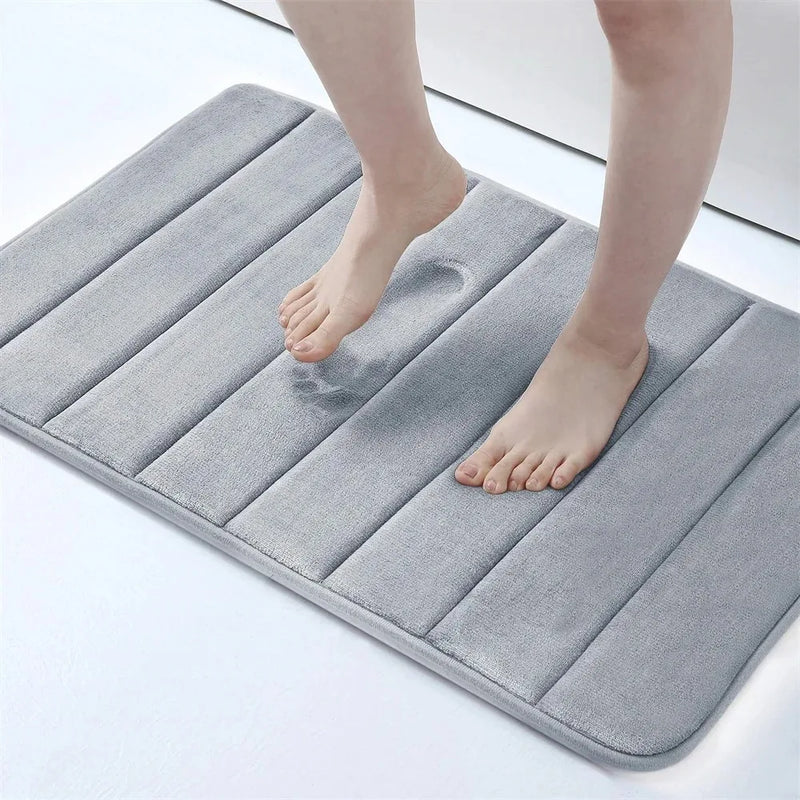 Super absorbent bath mat